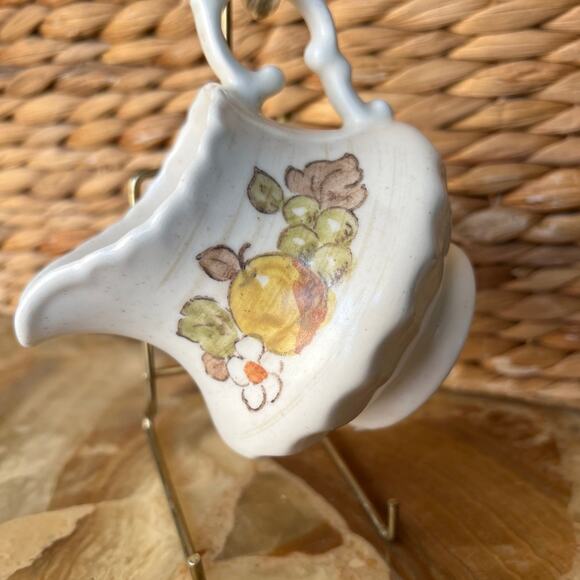 Metlox Stoneware Creamer with Fruit - Picture 1 of 6